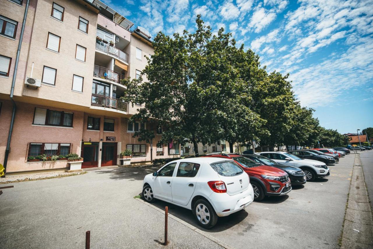 Iva Appartement Zagreb Buitenkant foto