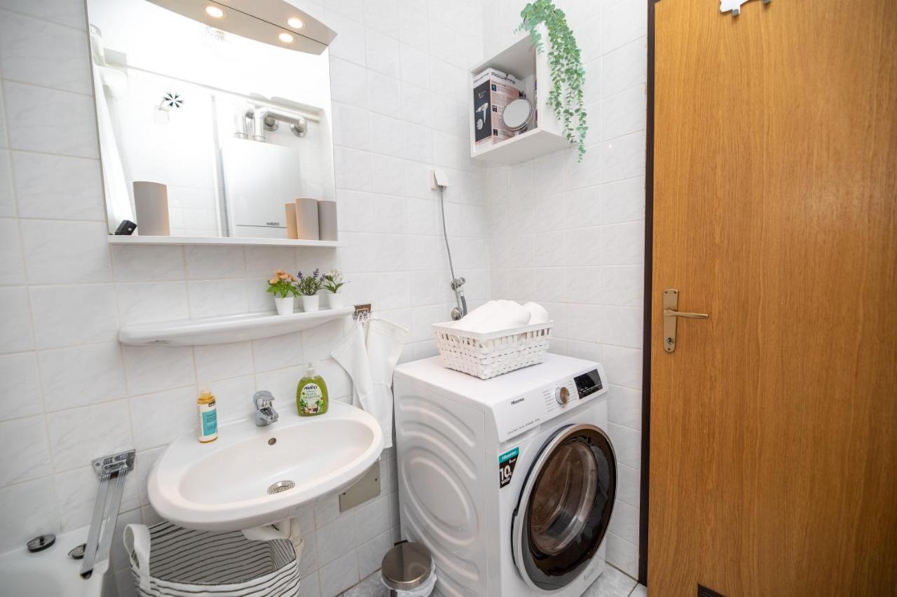 Iva Appartement Zagreb Buitenkant foto